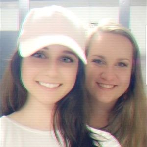 Meet your Posher, Leah